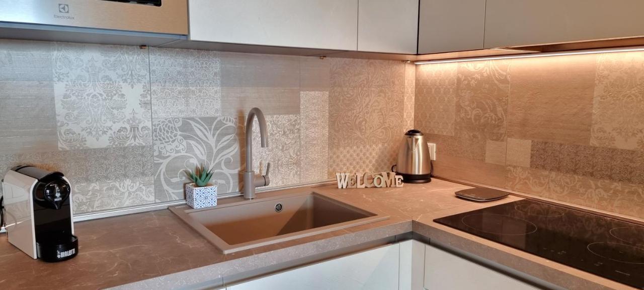 Dolce Blu Sirmione Apartman Rivoltella del Garda Kültér fotó