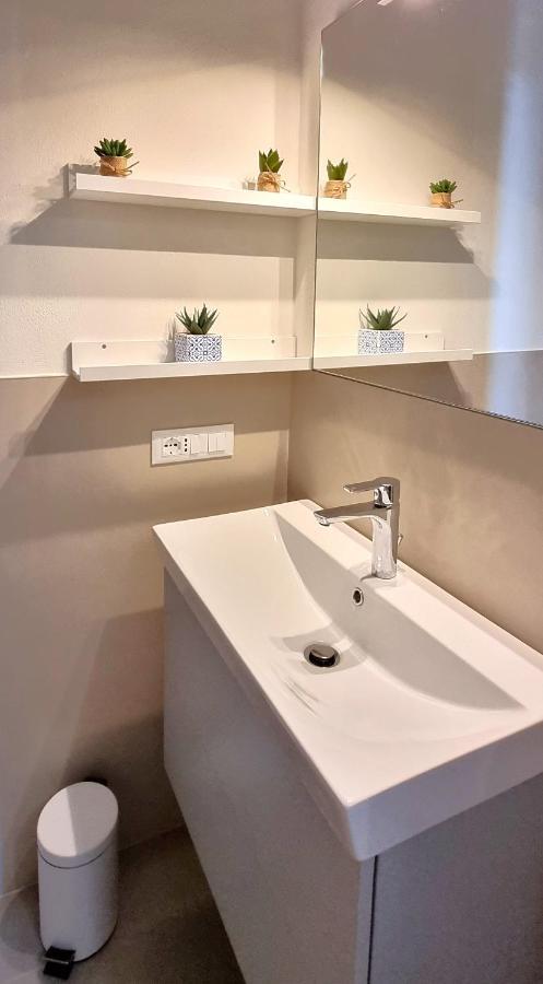 Dolce Blu Sirmione Apartman Rivoltella del Garda Kültér fotó