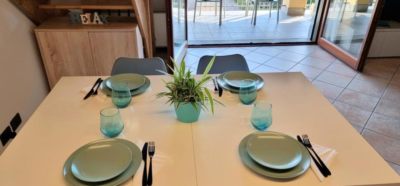 Dolce Blu Sirmione Apartman Rivoltella del Garda Kültér fotó