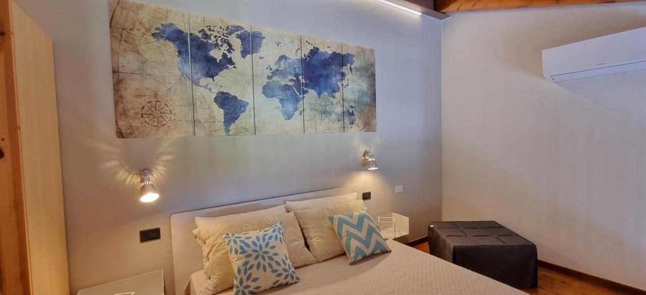 Dolce Blu Sirmione Apartman Rivoltella del Garda Kültér fotó