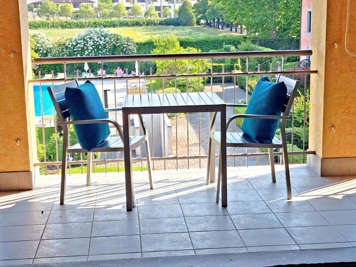 Dolce Blu Sirmione Apartman Rivoltella del Garda Kültér fotó